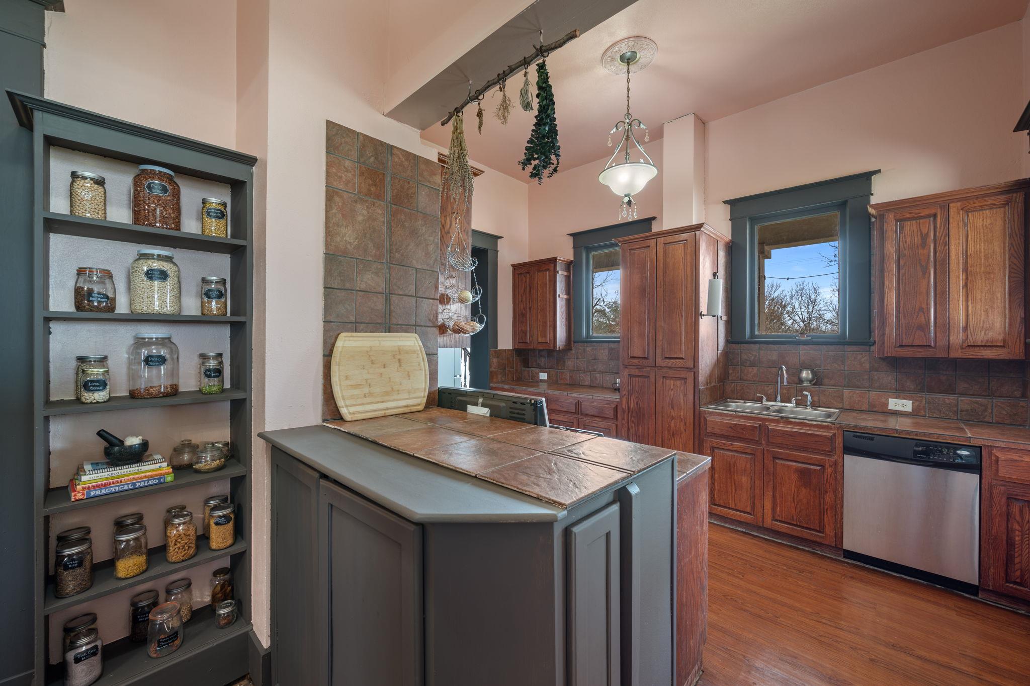 904 S 5th St, Temple, TX 76504