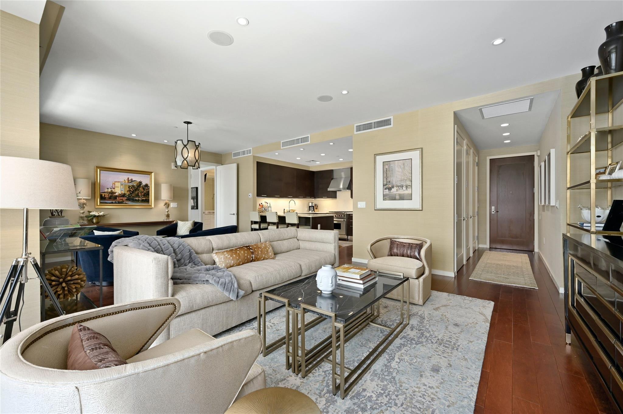200 Congress Ave # 15A, Austin, TX 78701