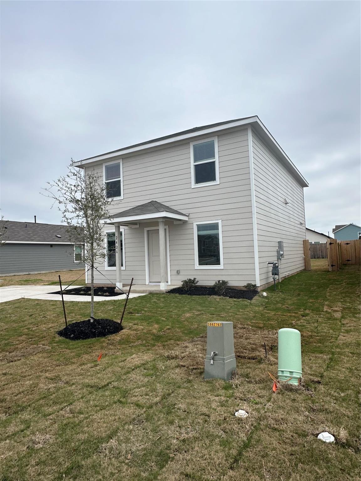 2426 Fullmoon Dr, Lockhart, TX 78644