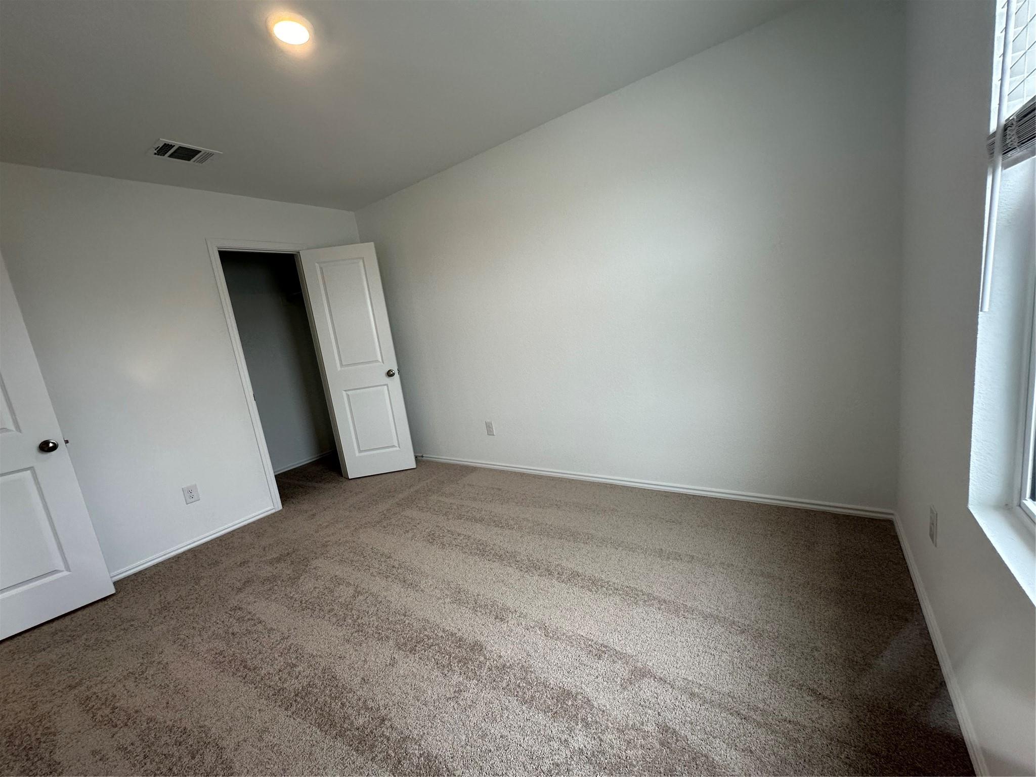 2426 Fullmoon Dr, Lockhart, TX 78644