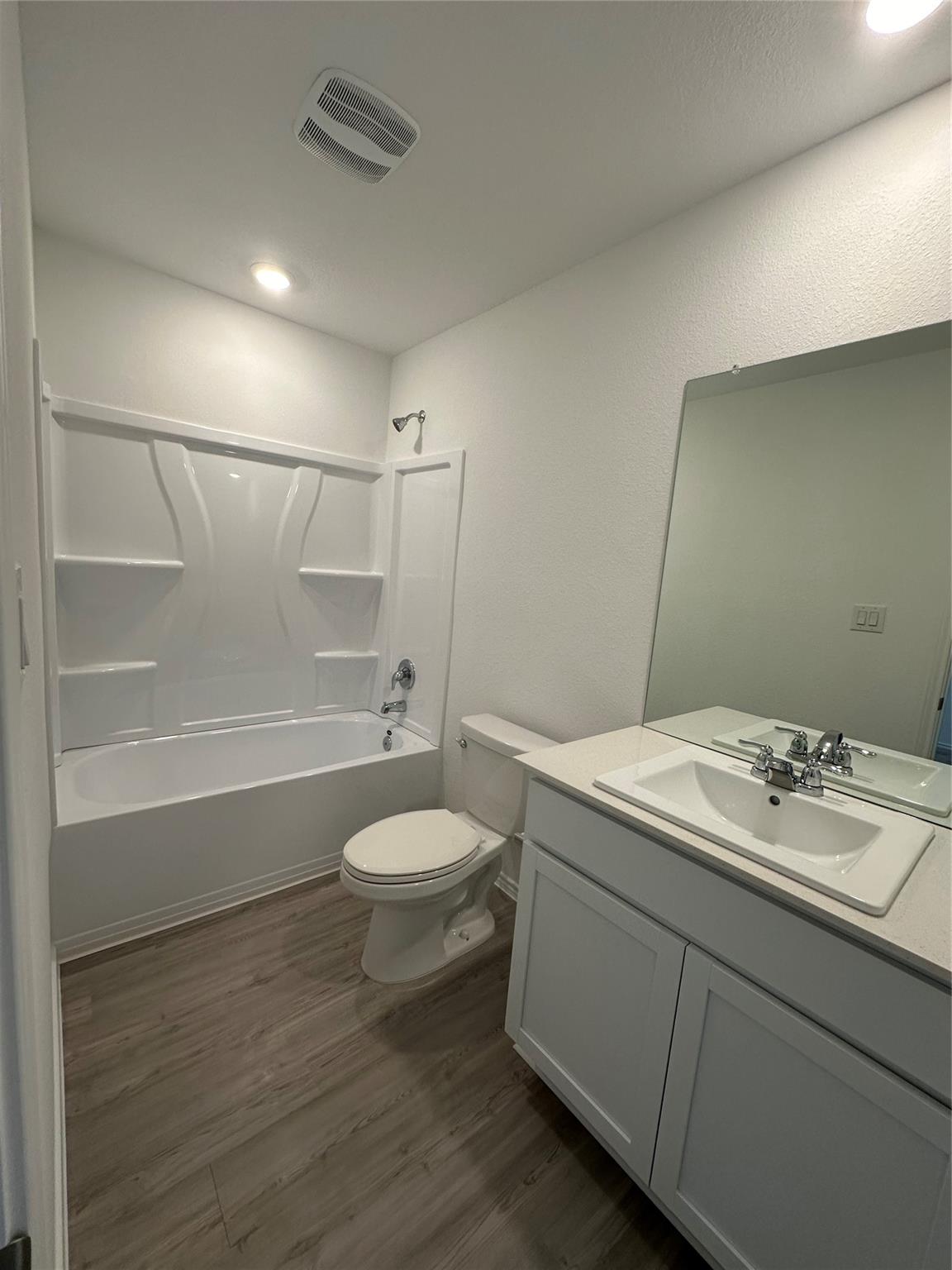2426 Fullmoon Dr, Lockhart, TX 78644