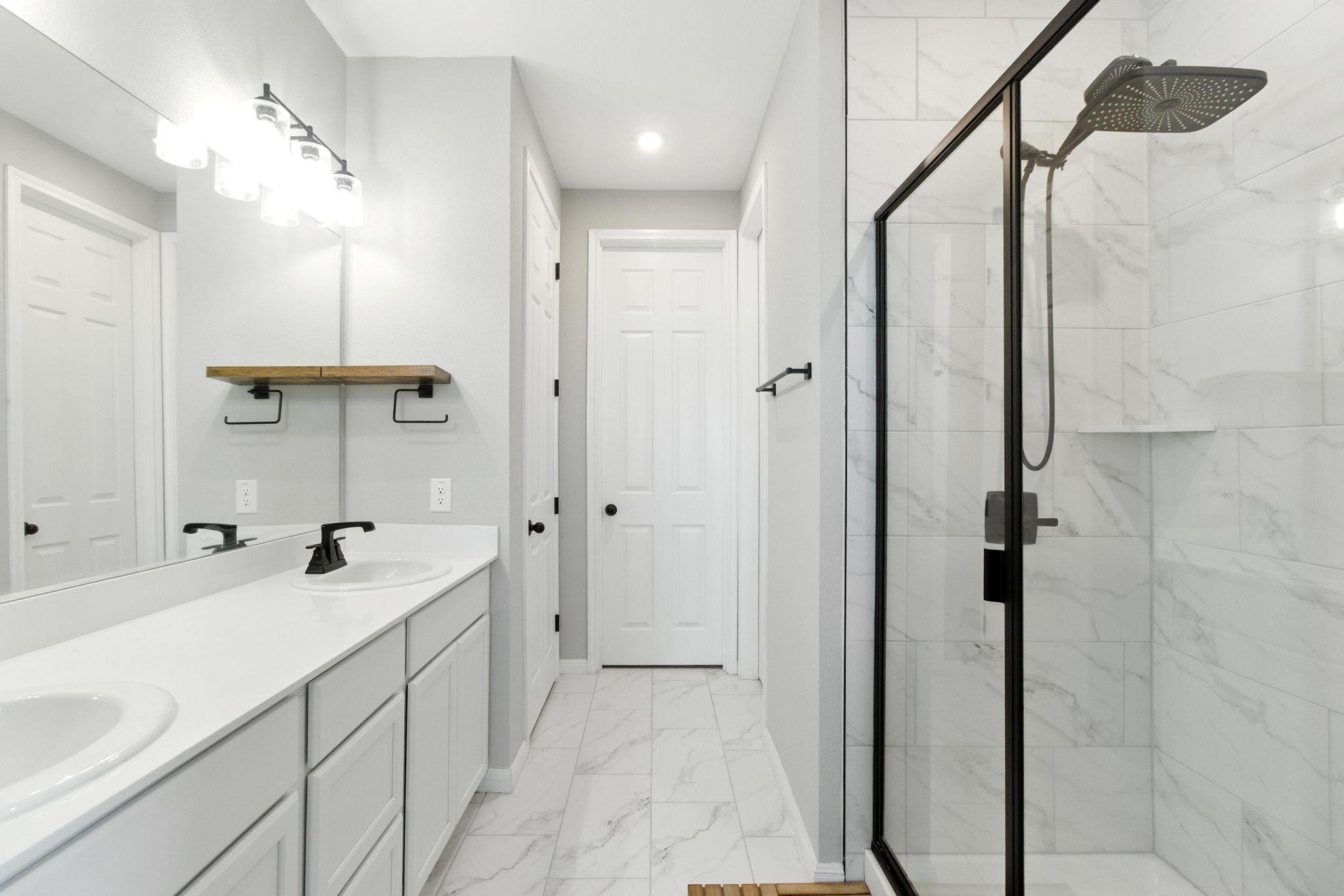 660 Seabiscuit Dr, Jarrell, TX 76537