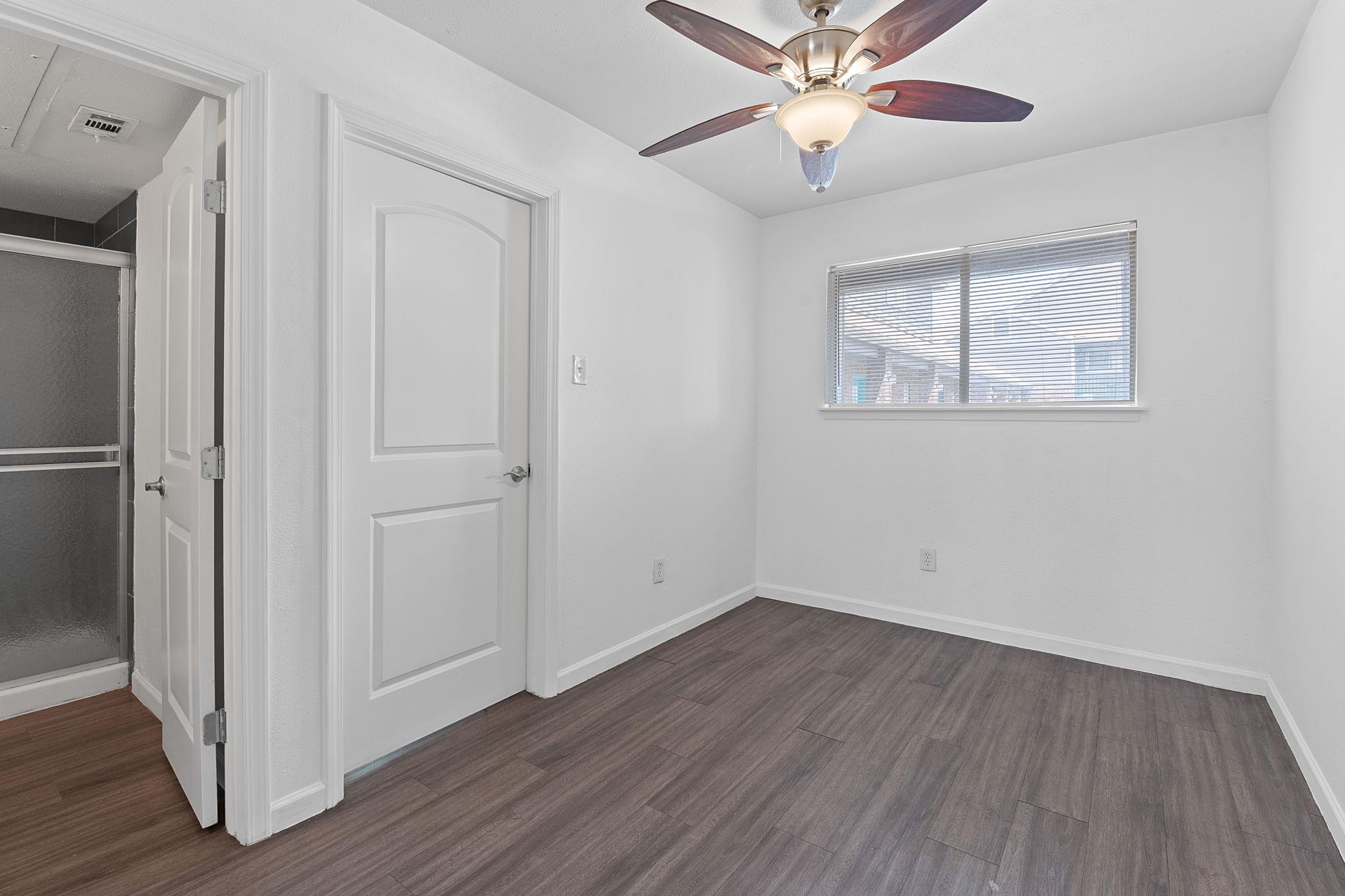 1840 Burton Dr # 133, Austin, TX 78741