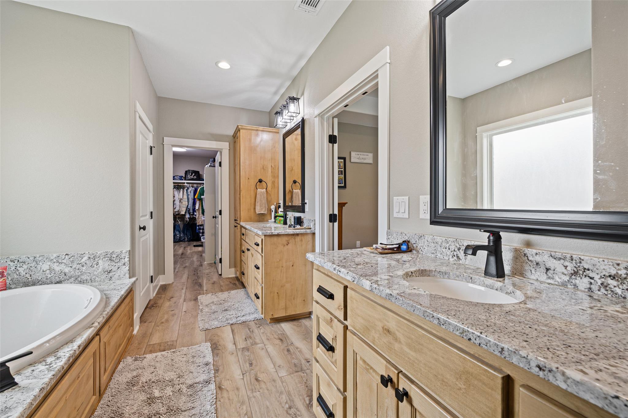 210 Levon Ln, Burnet, TX 78611