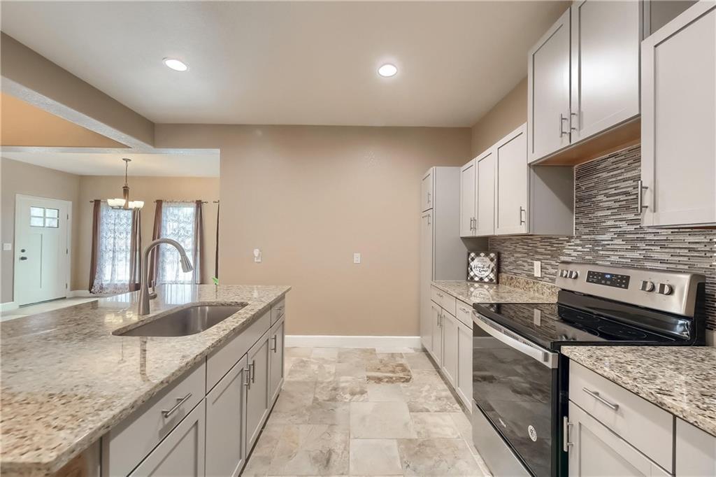 283 La Fortuna Dr, Del Valle, TX 78617