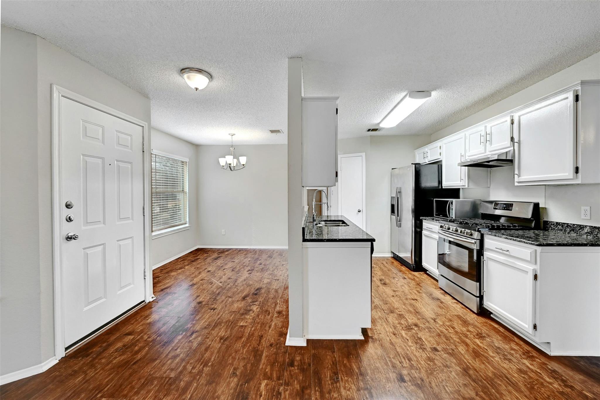 1807 Hollow Tree Blvd, Round Rock, TX 78681
