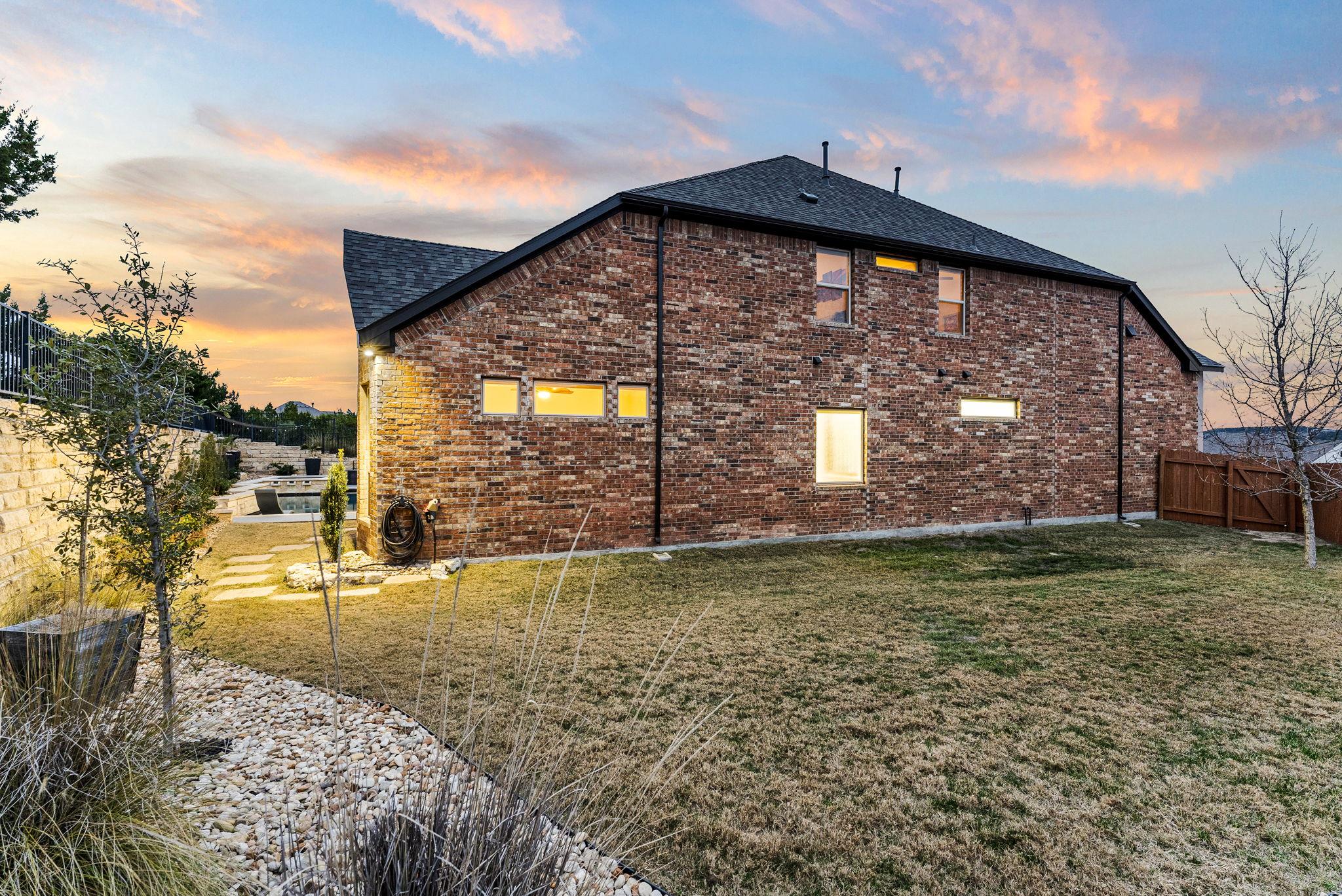 18521 McGloin Trl, Austin, TX 78738