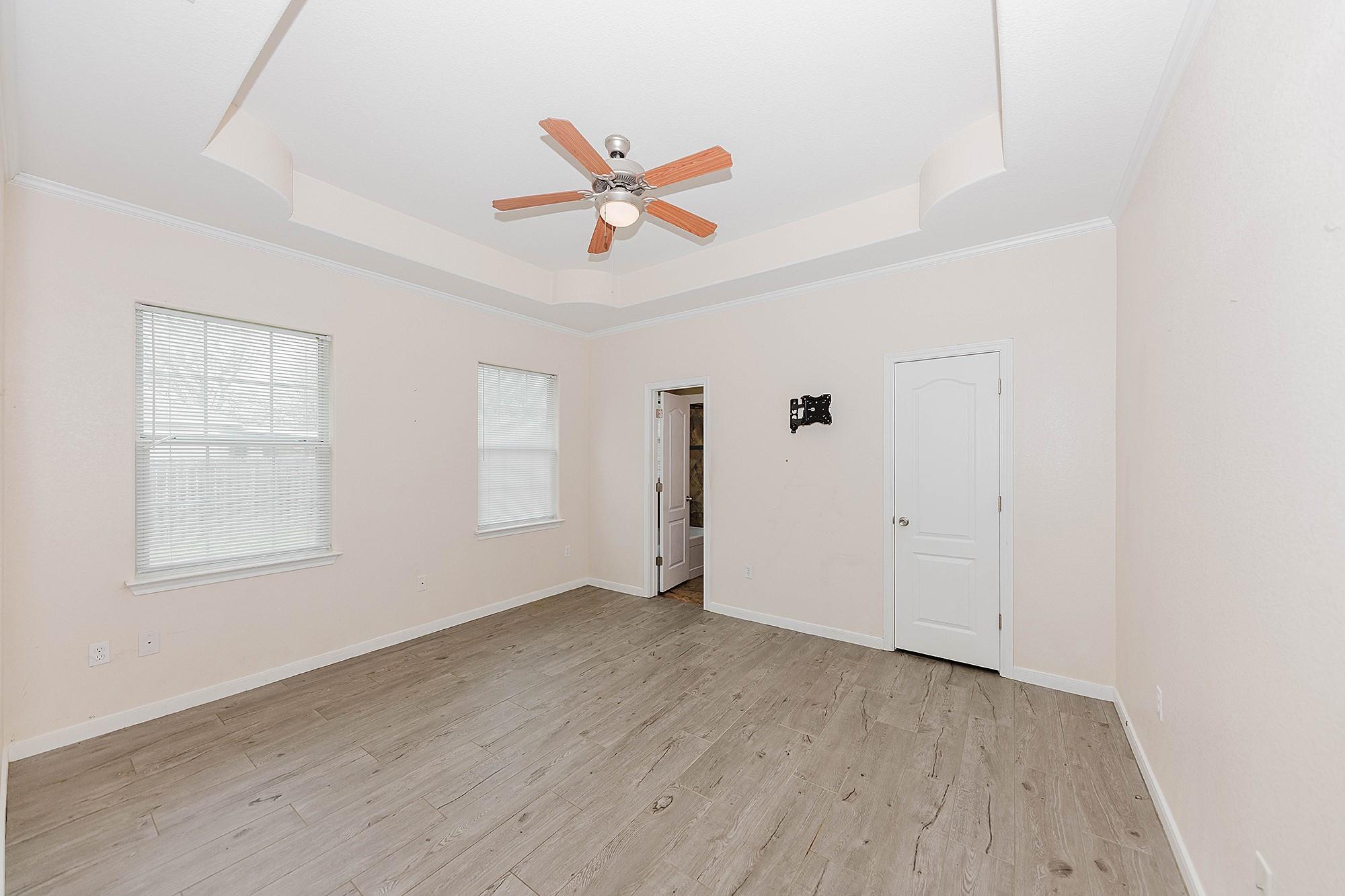 110 Kaeleku Ln, Bastrop, TX 78602