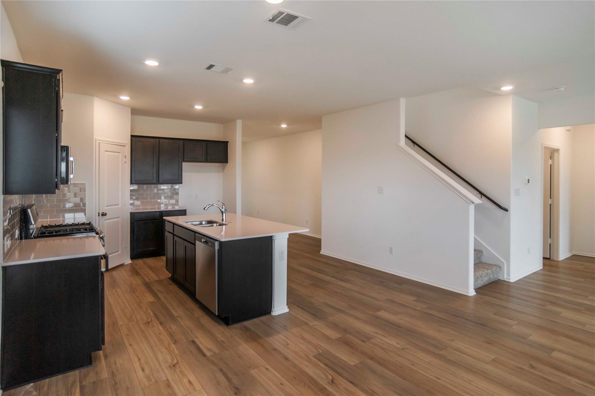 504 Sebring Cir, Hutto, TX 78634
