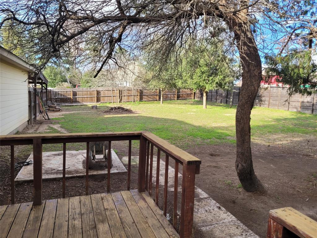107 Rangeland Rd, Bastrop, TX 78602