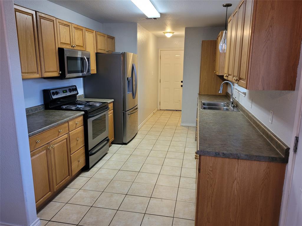 107 Rangeland Rd, Bastrop, TX 78602