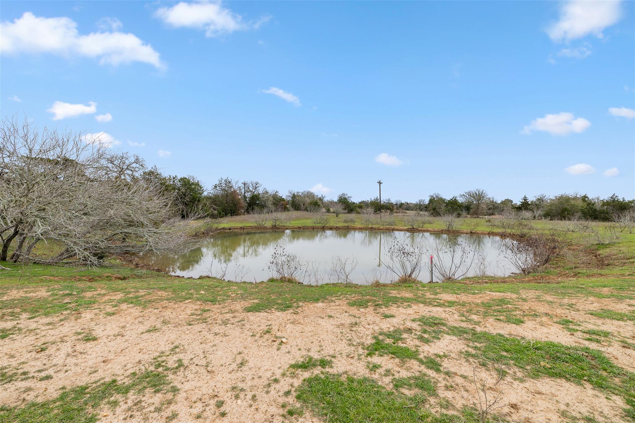 533 L4 Grassyville Rd, Paige, TX 78659