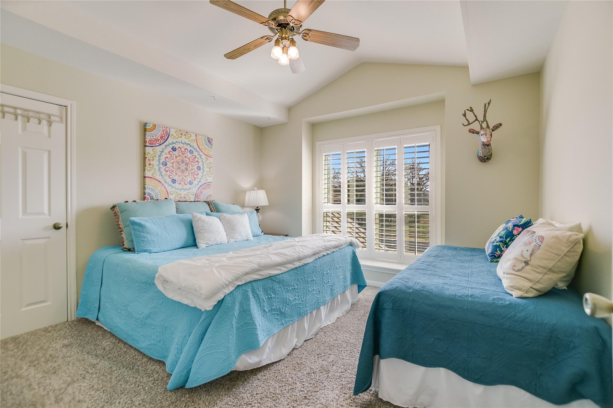 100 Boot Hl, Horseshoe Bay, TX 78657