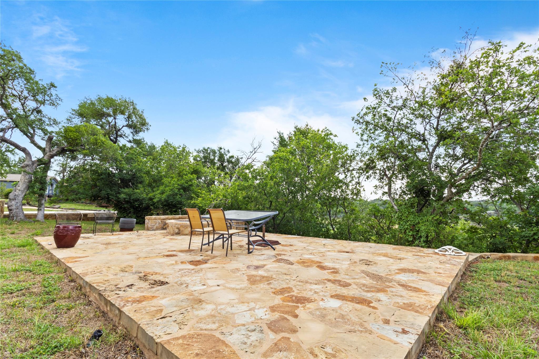 25421 Pedernales Point Dr, Spicewood, TX 78669