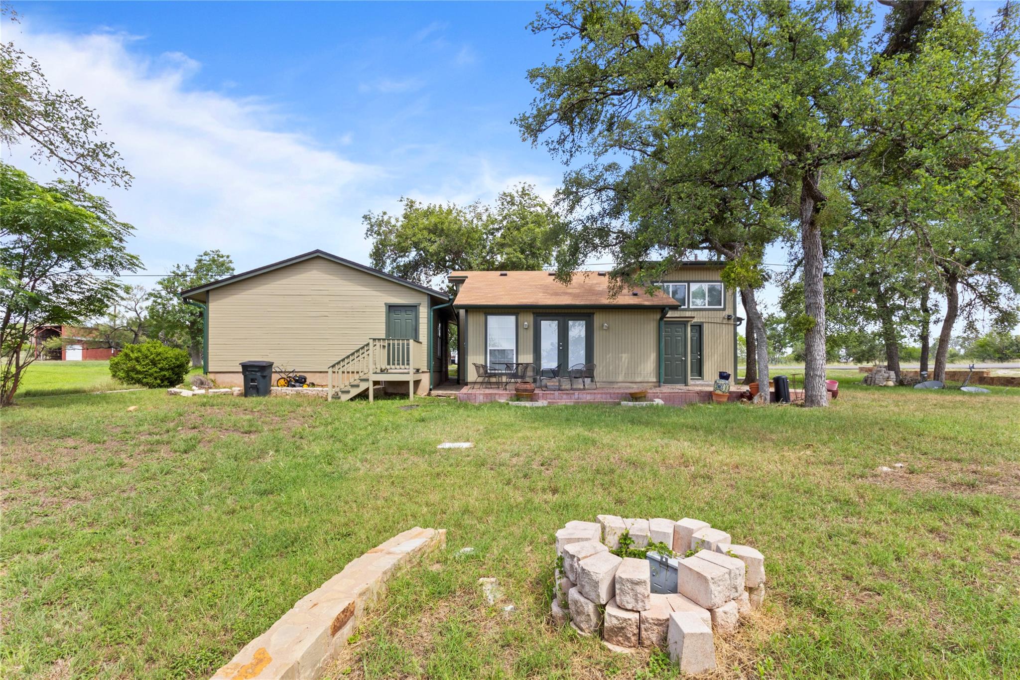 25421 Pedernales Point Dr, Spicewood, TX 78669