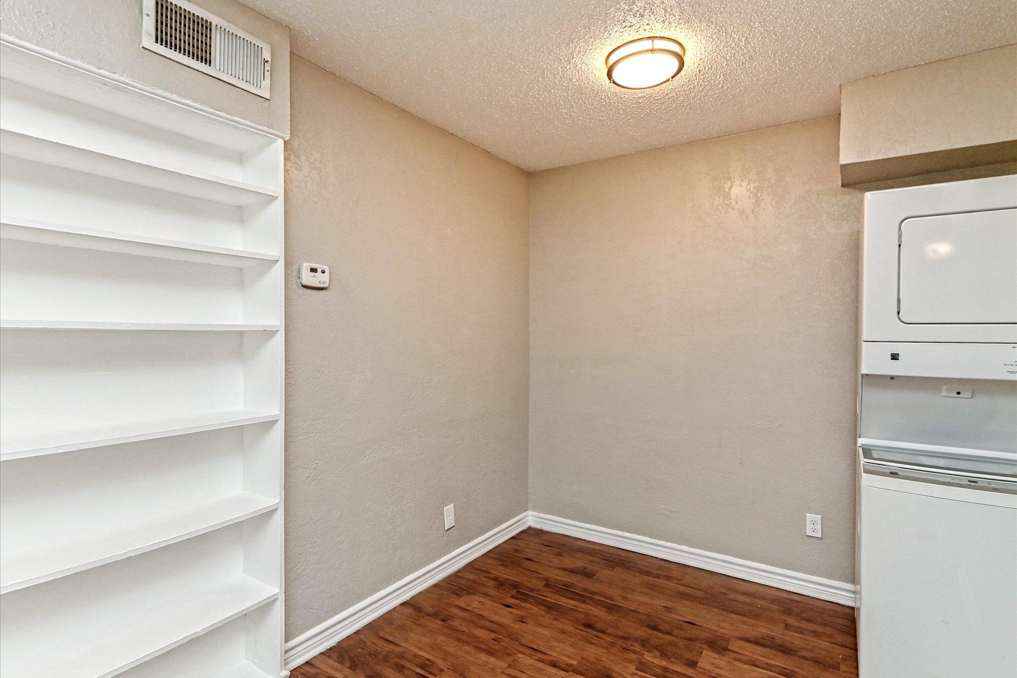 2401 Manor Rd # 120, Austin, TX 78722