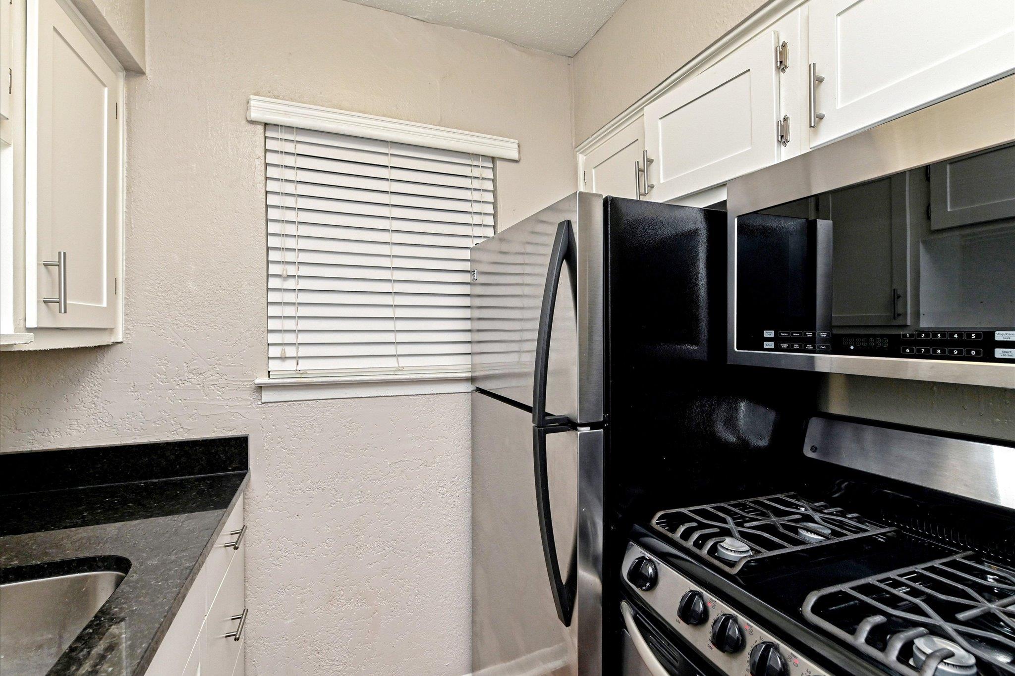 2401 Manor Rd # 120, Austin, TX 78722