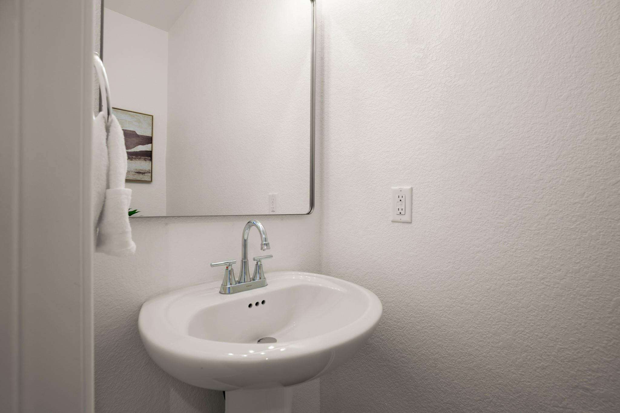112 High Plains Pass, Liberty Hill, TX 78642