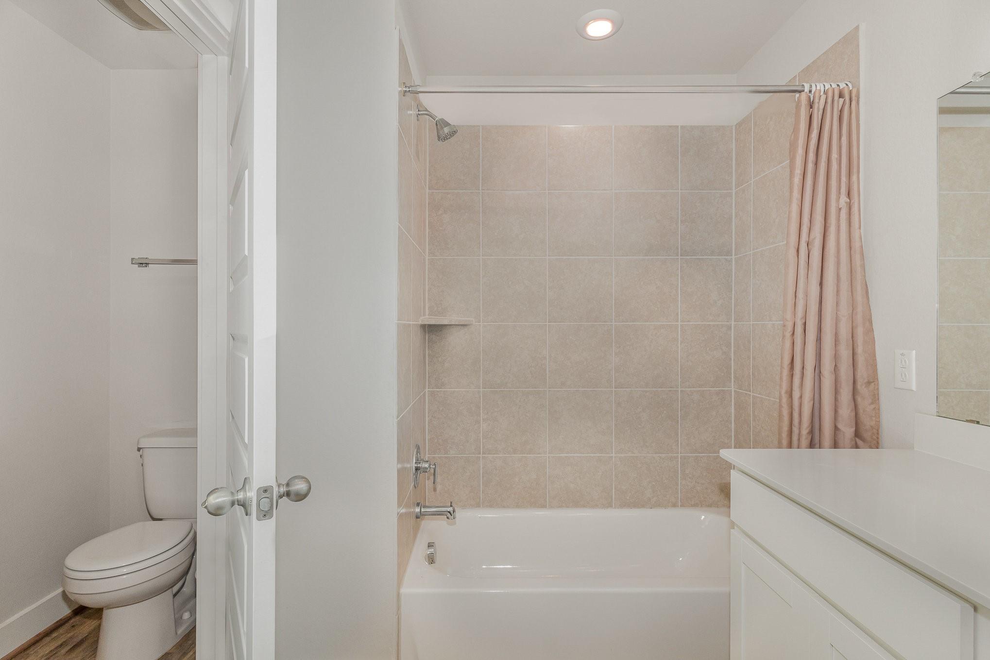 7106 Silver Star Ln # 70, Austin, TX 78744
