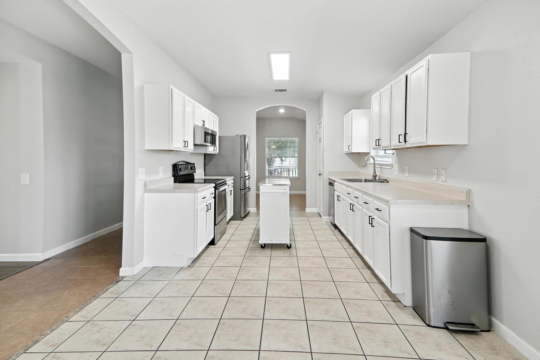 12613 Paloma Blanca Way, Del Valle, TX 78617