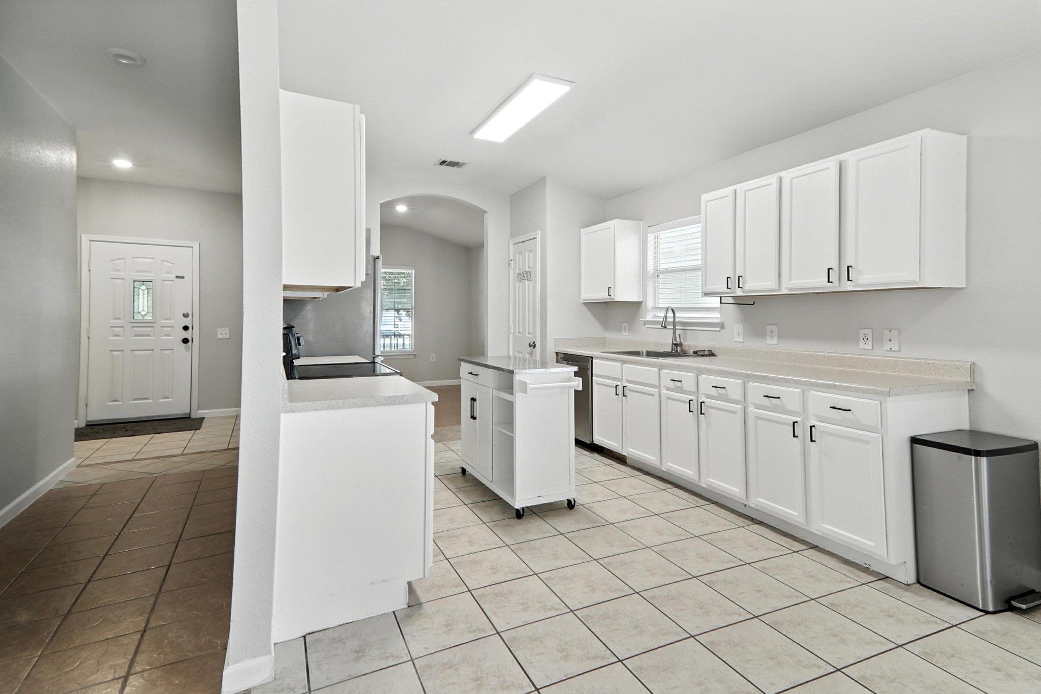 12613 Paloma Blanca Way, Del Valle, TX 78617