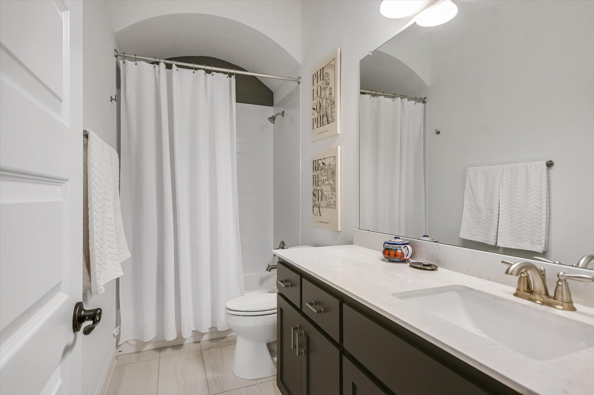 19301 Leisure Ln, Jonestown, TX 78645