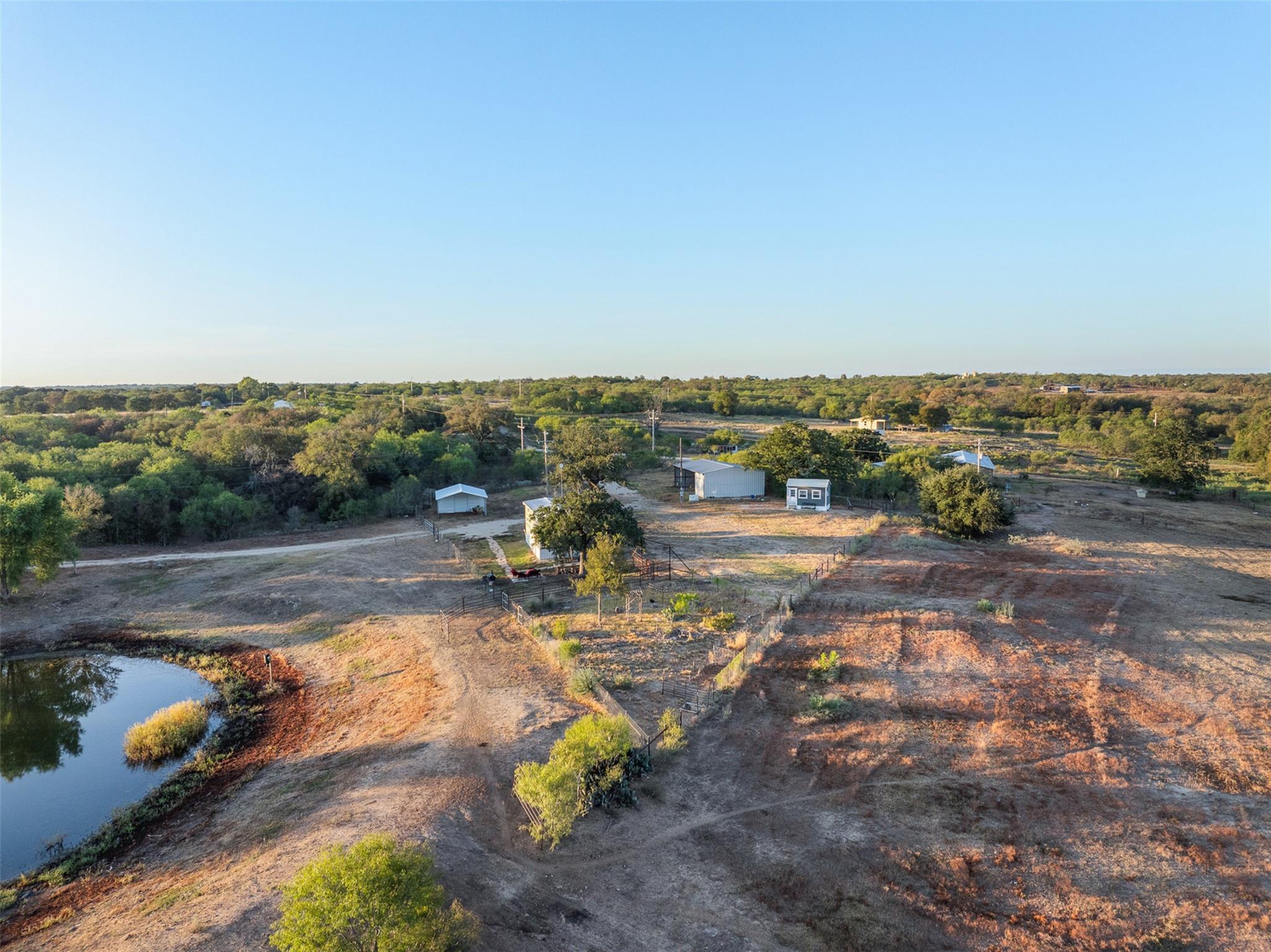 3270 Fm 671, Luling, TX 78648