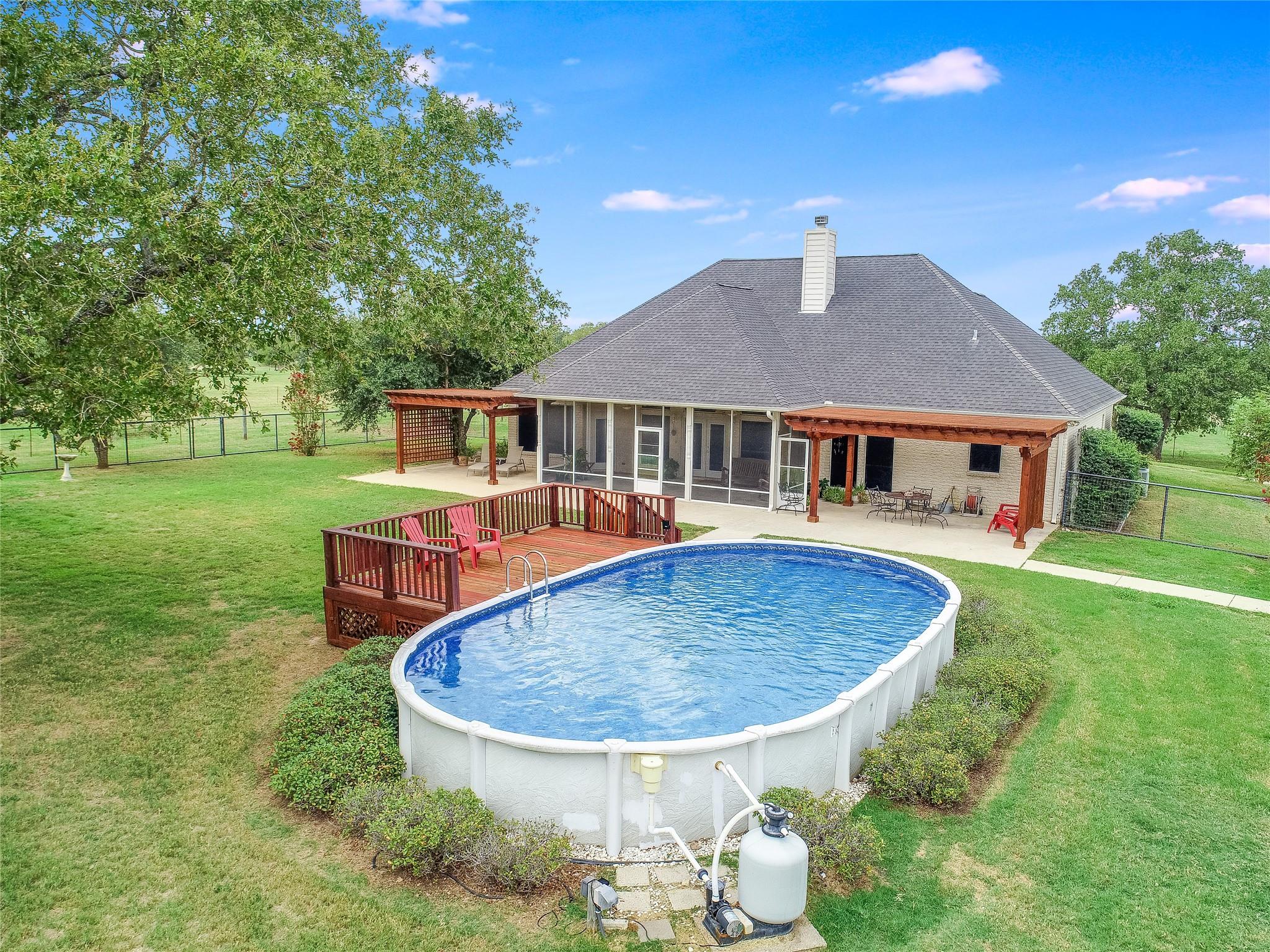 4445 W Fm 696, Lexington, TX 78947