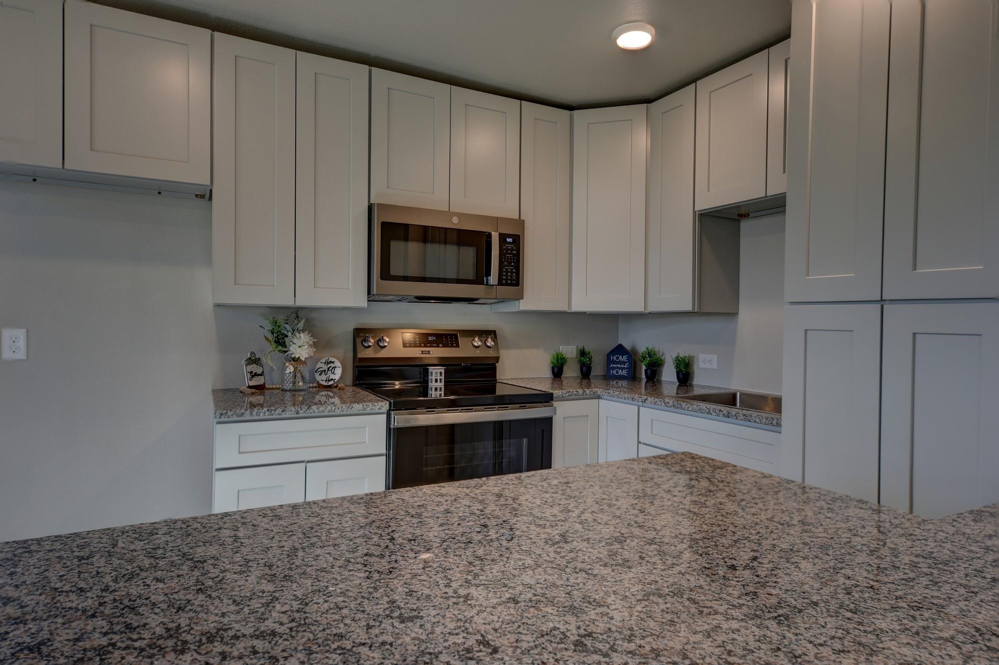 633 Rice St, Rockdale, TX 76567
