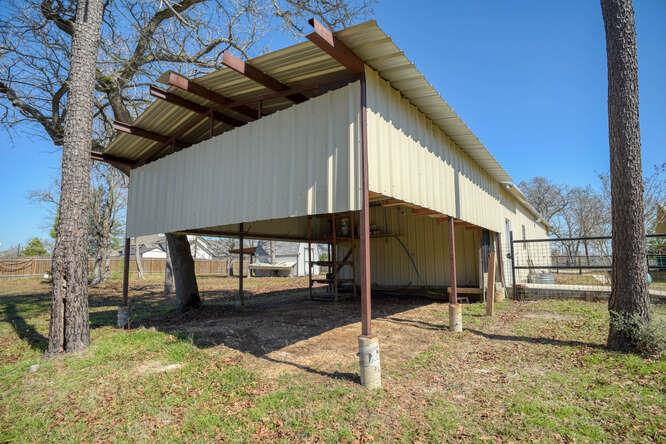 120 Lariat Ct, Bastrop, TX 78602