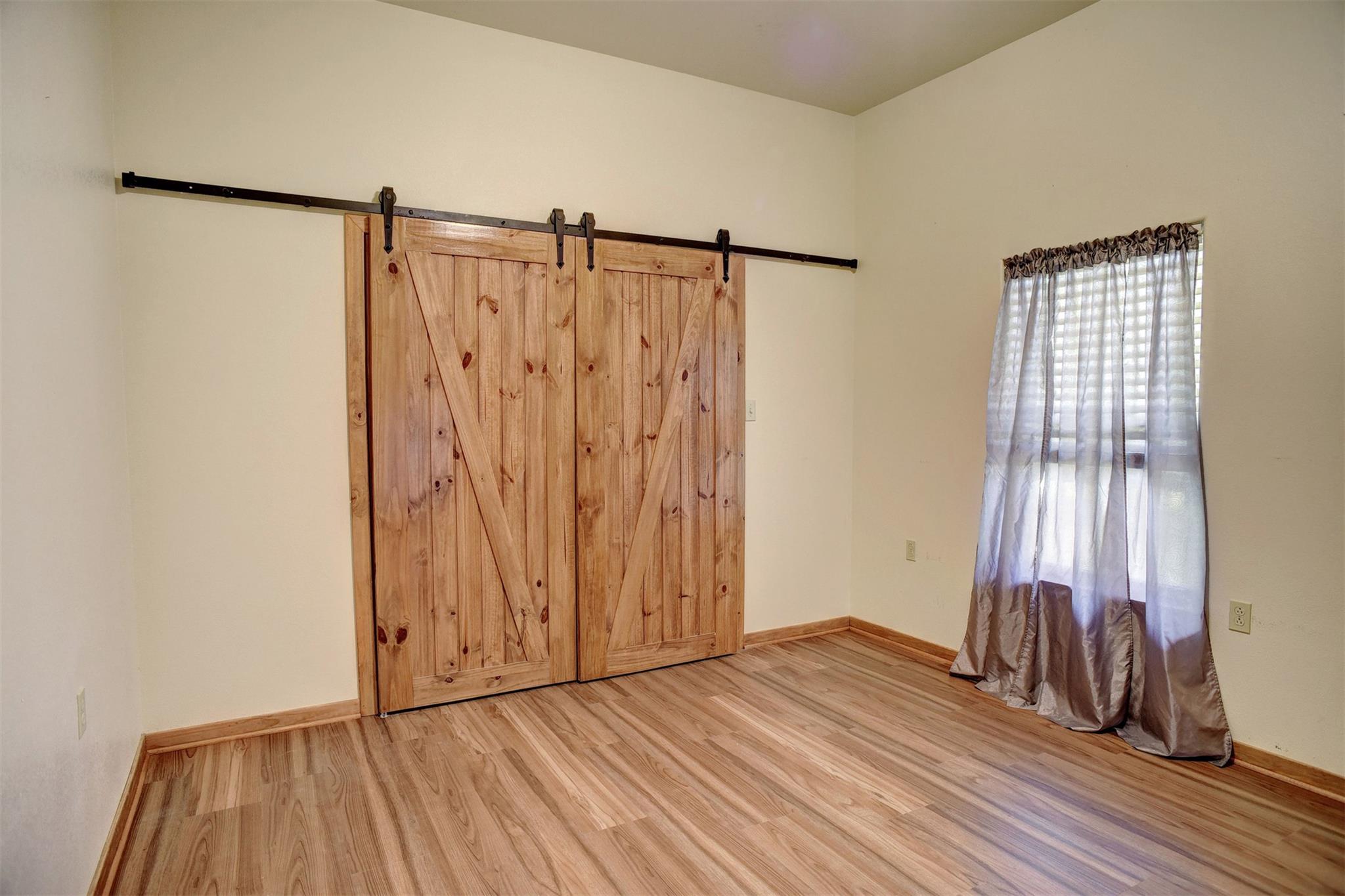 120 Lariat Ct, Bastrop, TX 78602