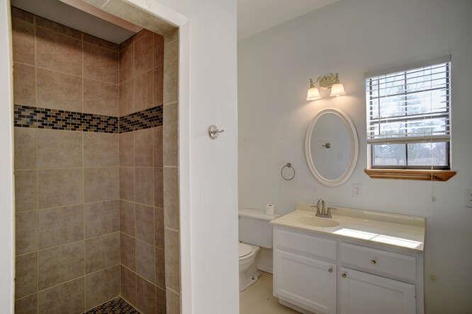 120 Lariat Ct, Bastrop, TX 78602