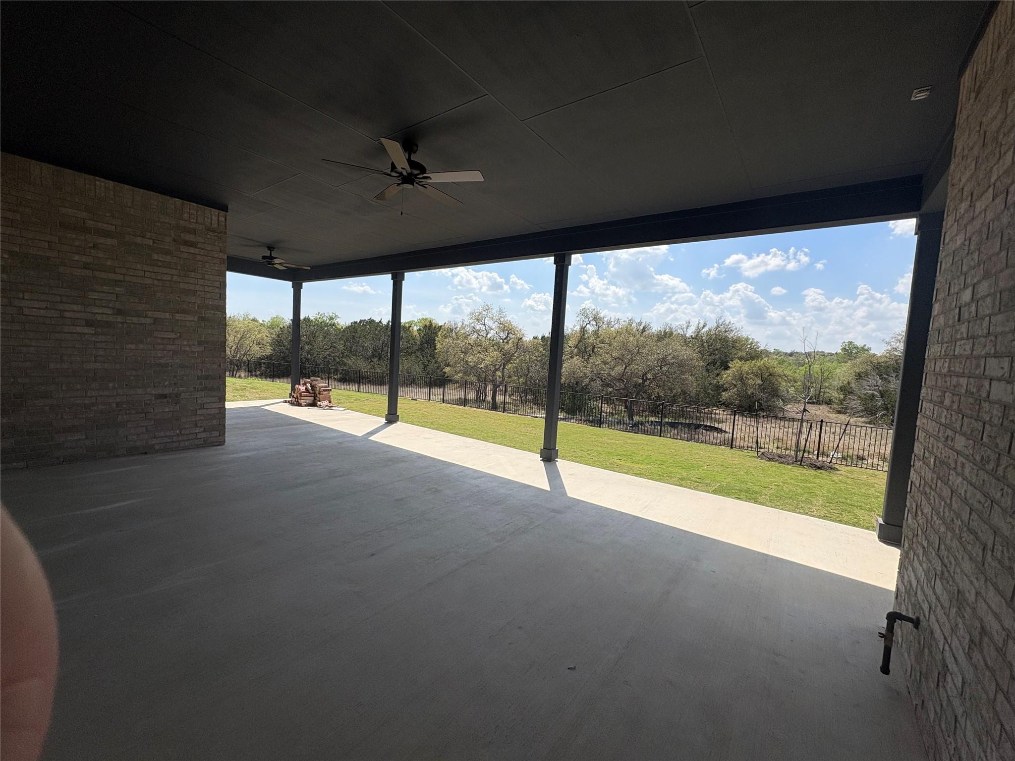 124 Diamond Point Rd, Georgetown, TX 78633