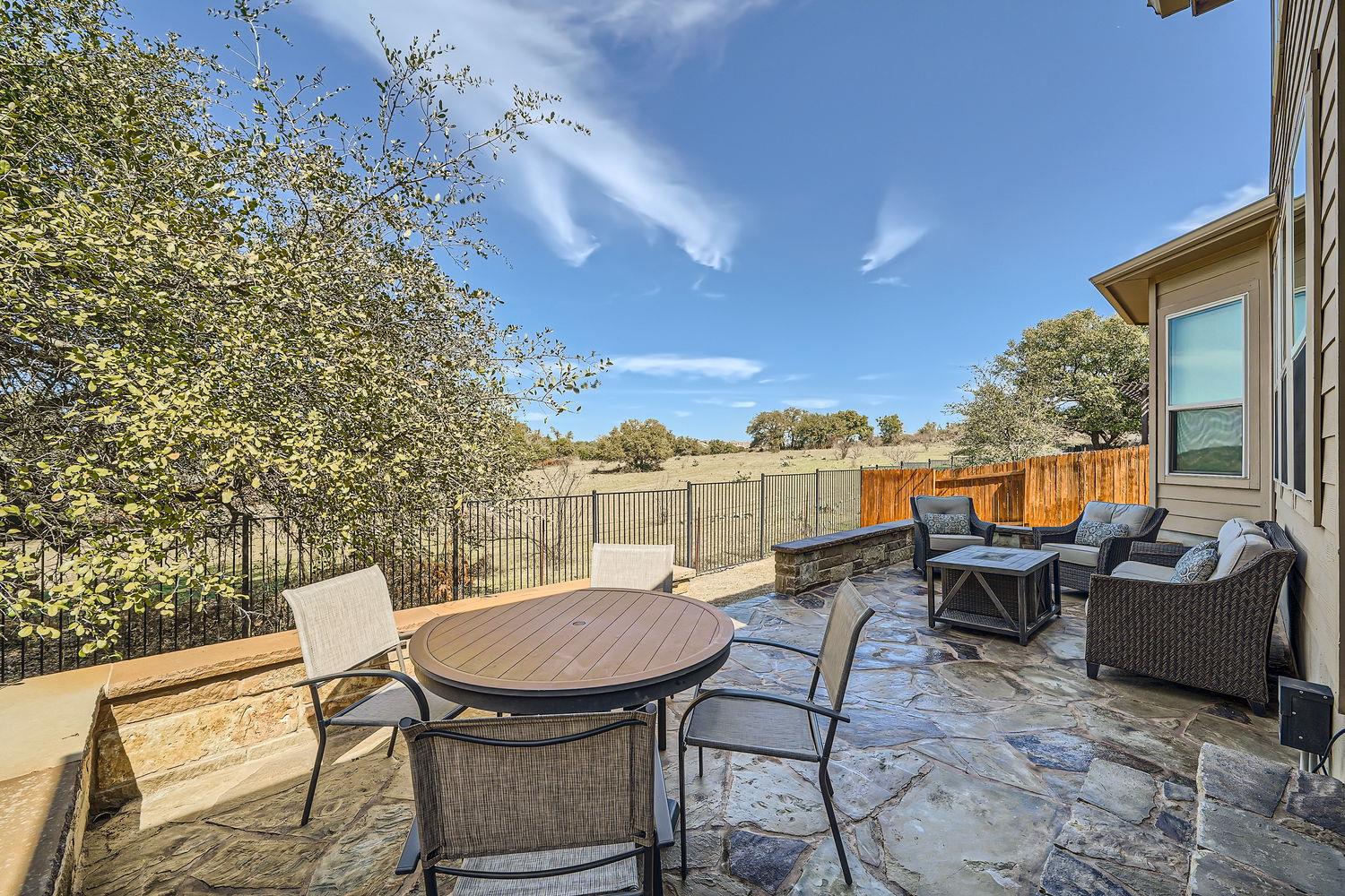 657 Purtis Creek Ln, Georgetown, TX 78628
