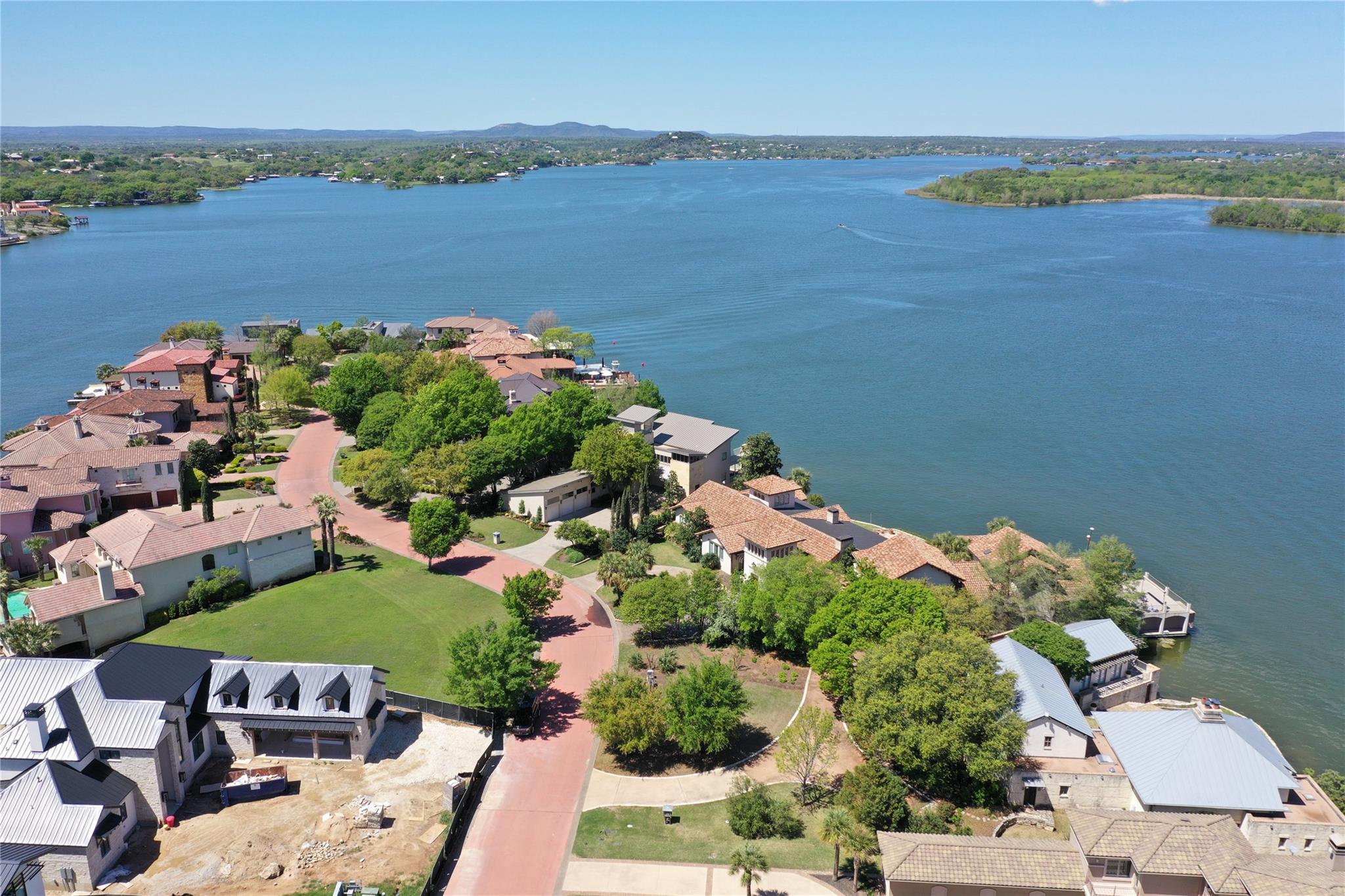 109 Applehead Island Dr, Horseshoe Bay, TX 78657