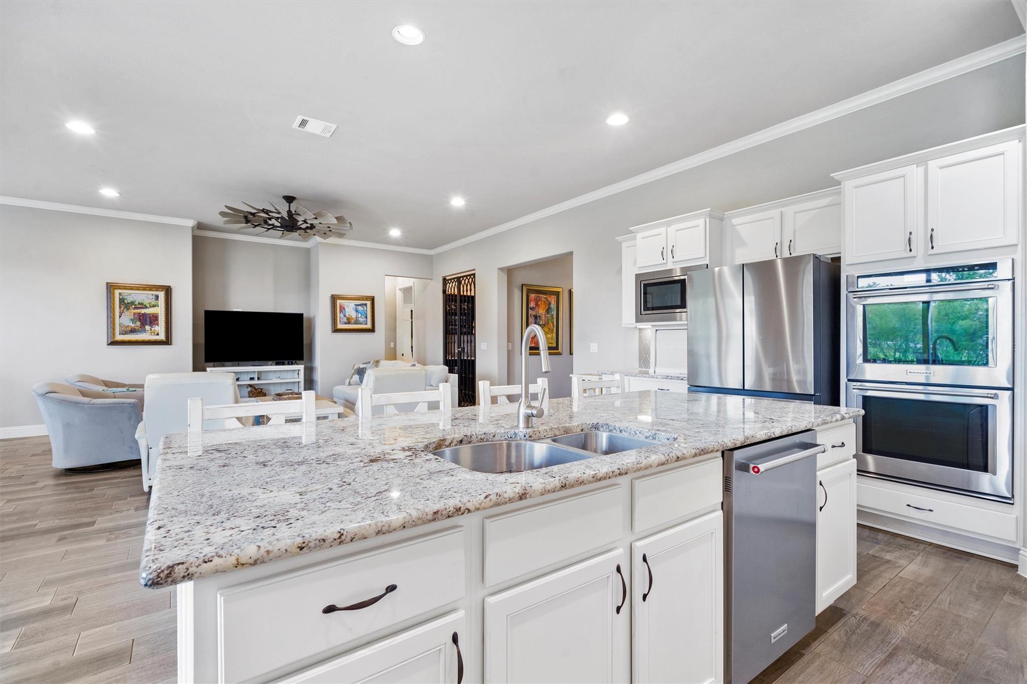 136 Brins Way, Dripping Springs, TX 78620