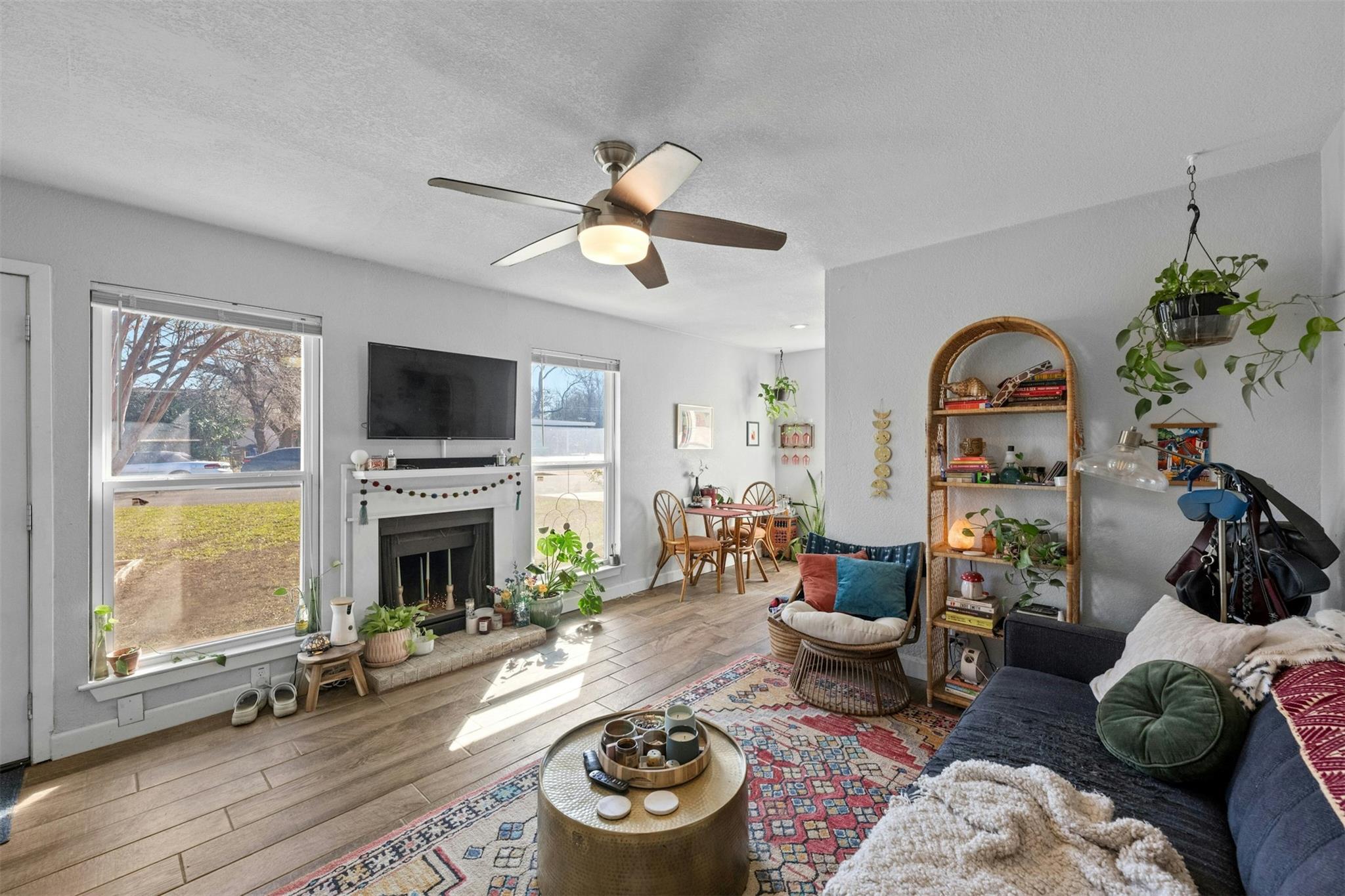 5900 Harwill Cir, Austin, TX 78723