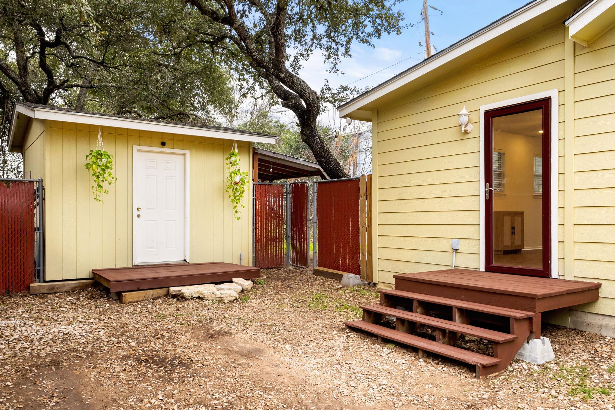 1143 Dawnridge Dr, Canyon Lake, TX 78133