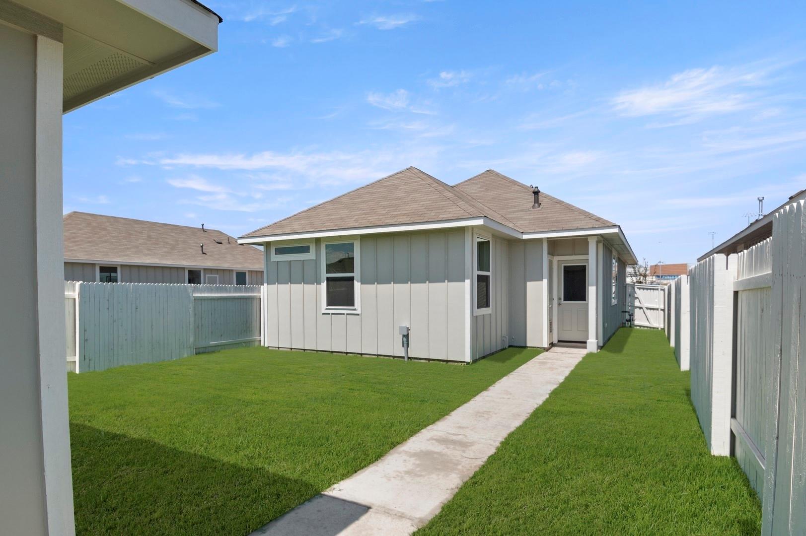 3051 Winding Creek Rd, Kyle, TX 78640