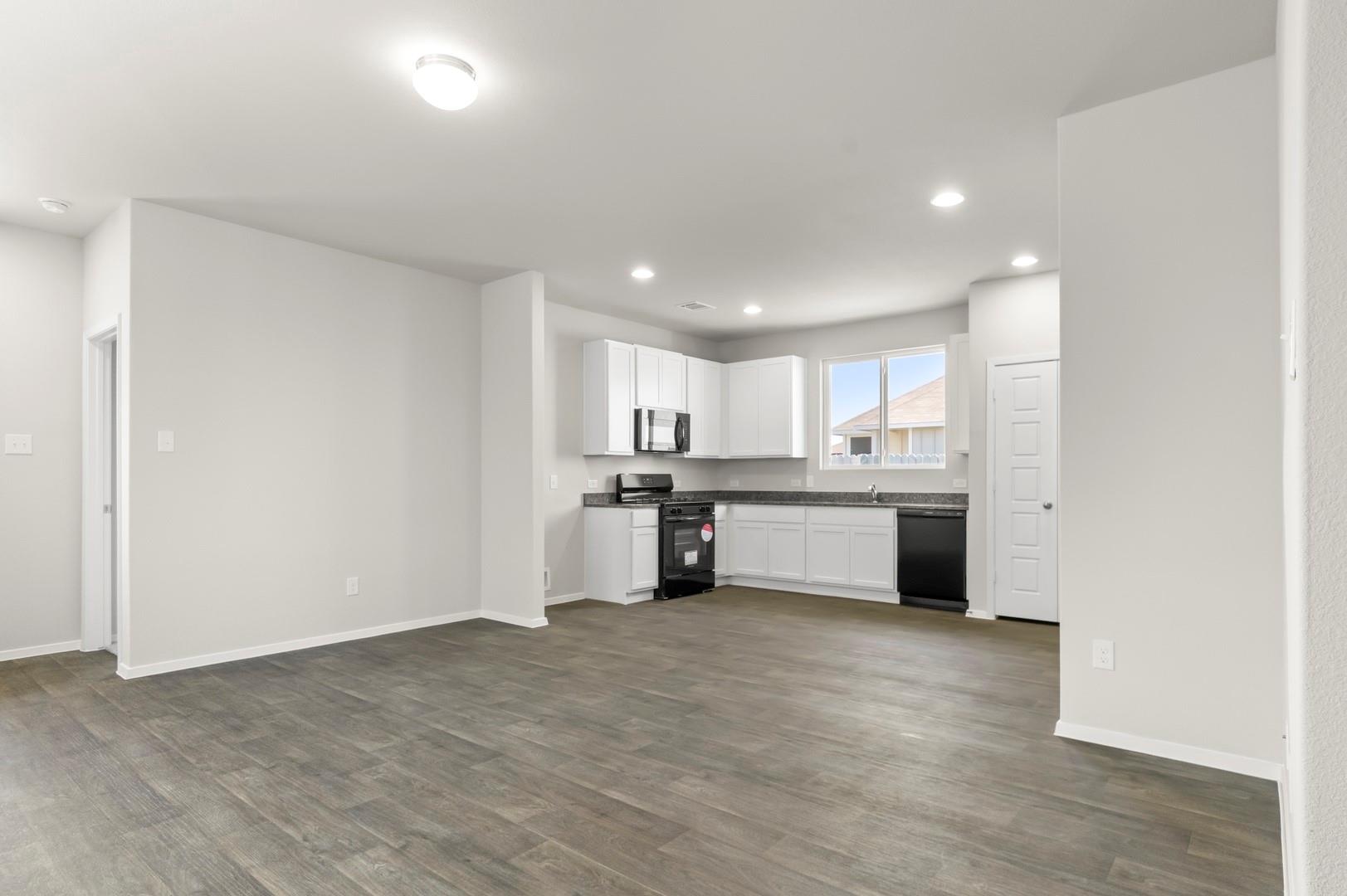 3051 Winding Creek Rd, Kyle, TX 78640