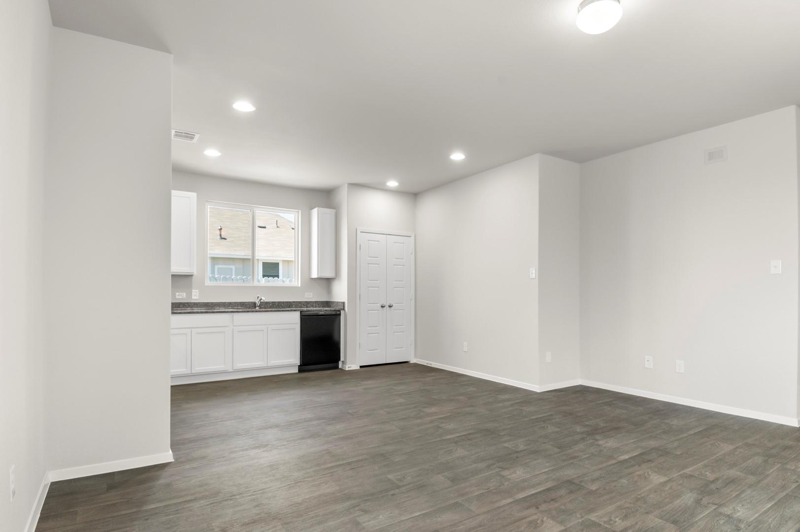 3051 Winding Creek Rd, Kyle, TX 78640