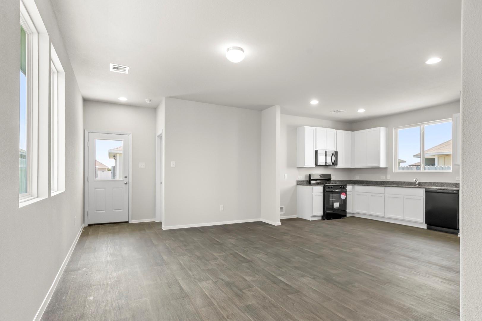 3051 Winding Creek Rd, Kyle, TX 78640