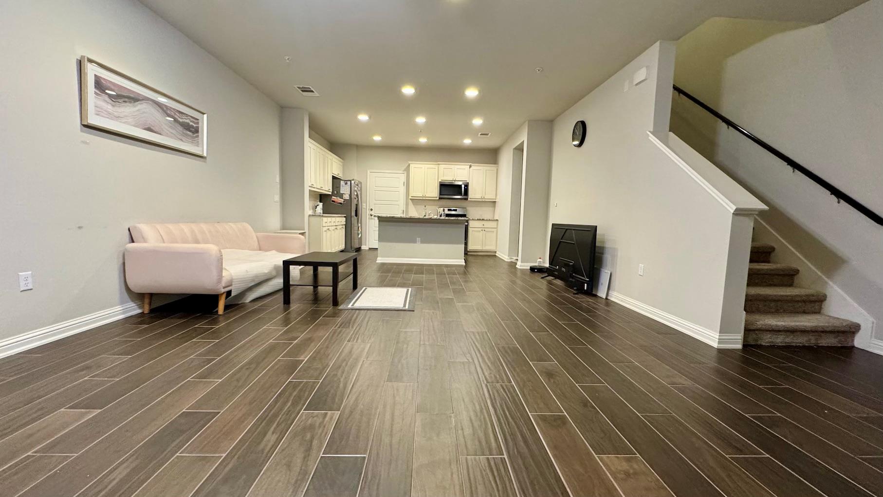 13800 Lyndhurst St # 102, Austin, TX 78717