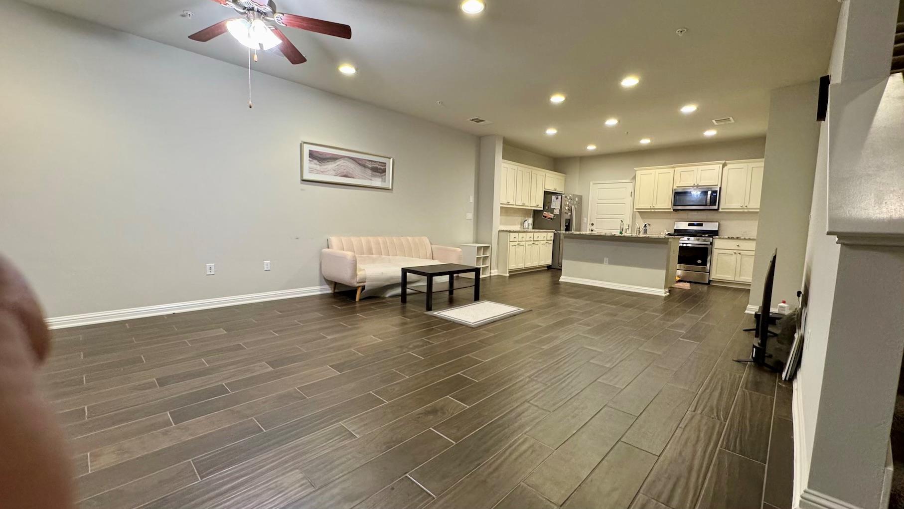 13800 Lyndhurst St # 102, Austin, TX 78717