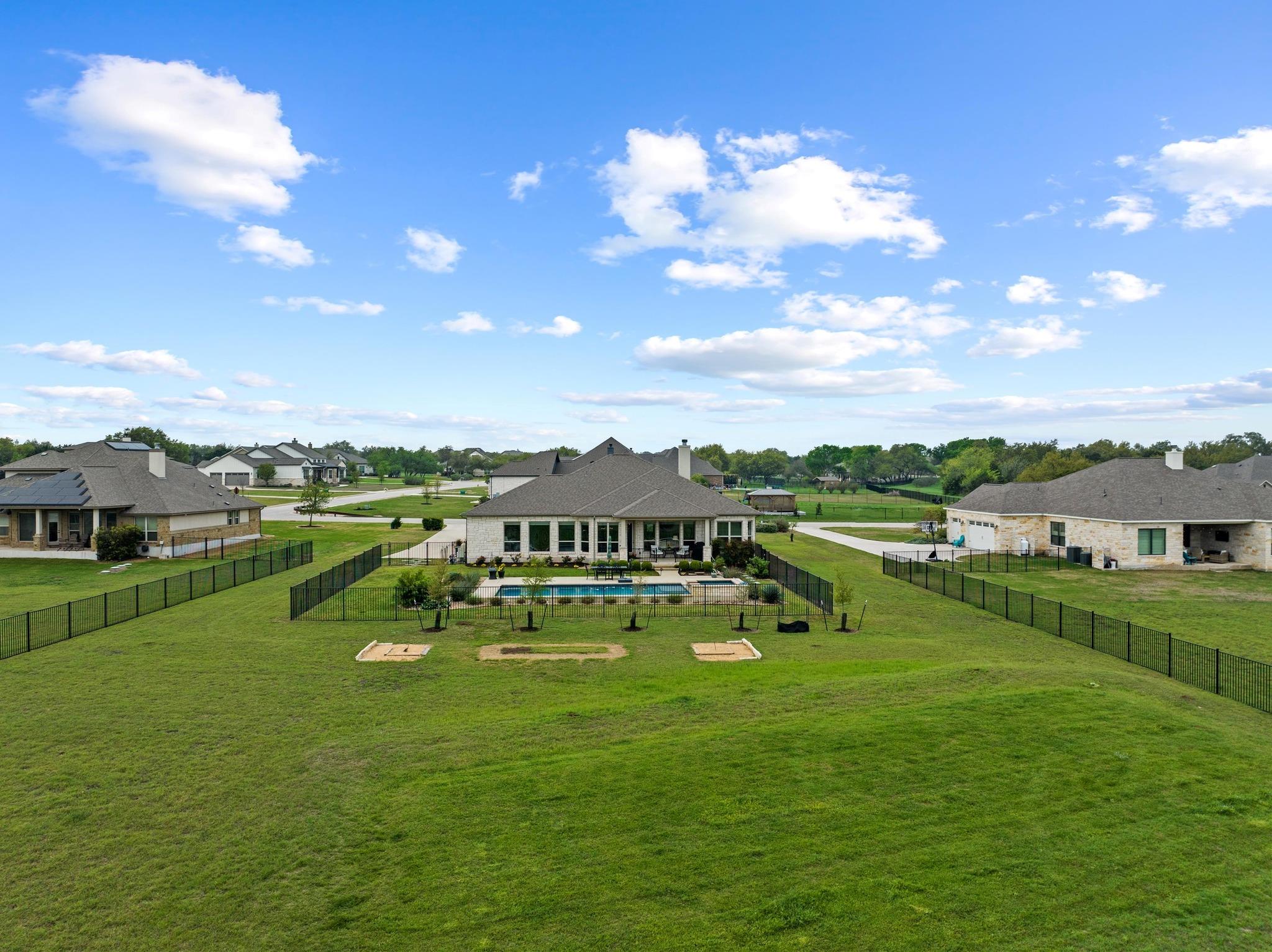 116 Claimjumper, Liberty Hill, TX 78642