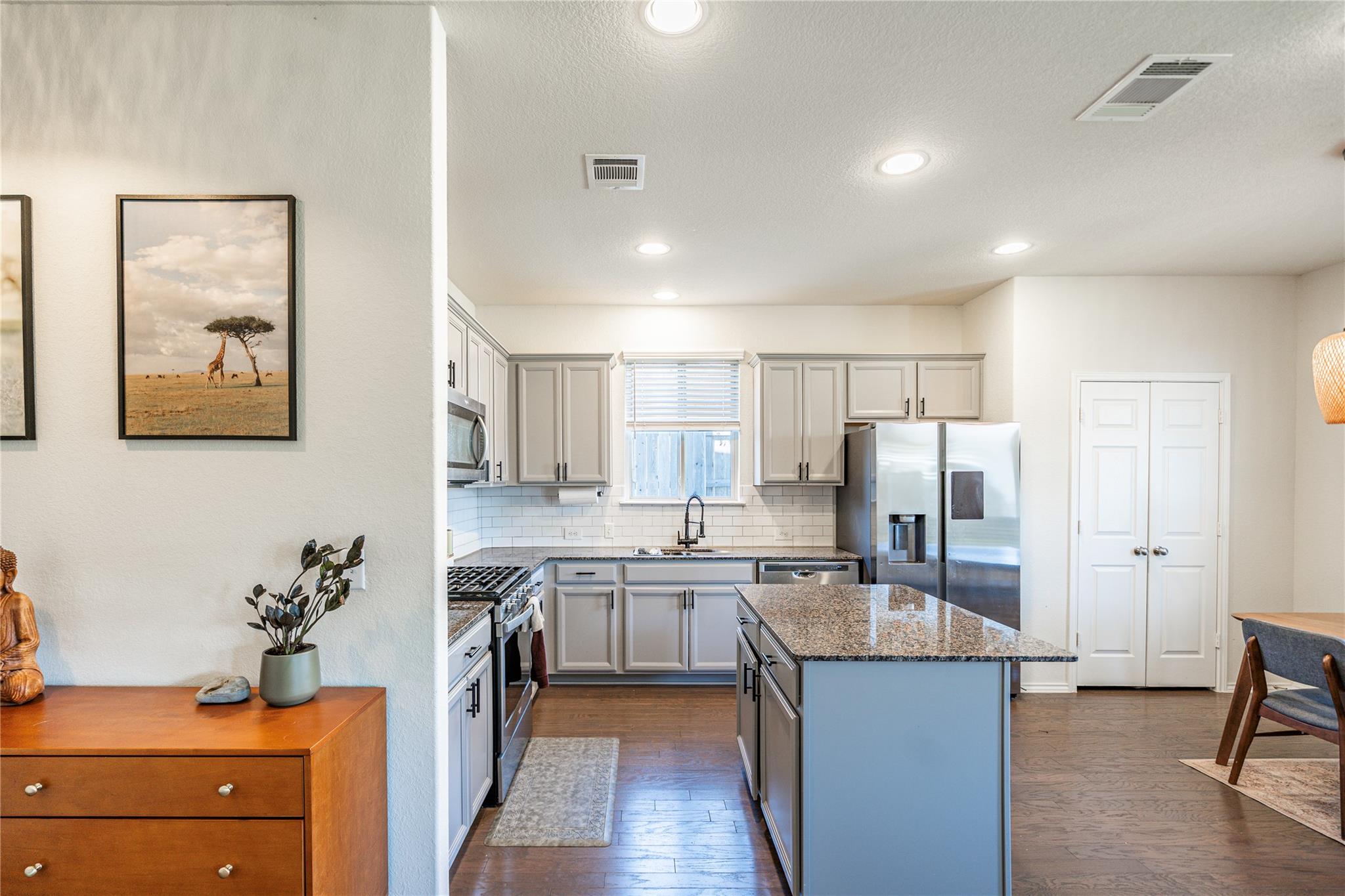 547 Saturnia Dr, Georgetown, TX 78628