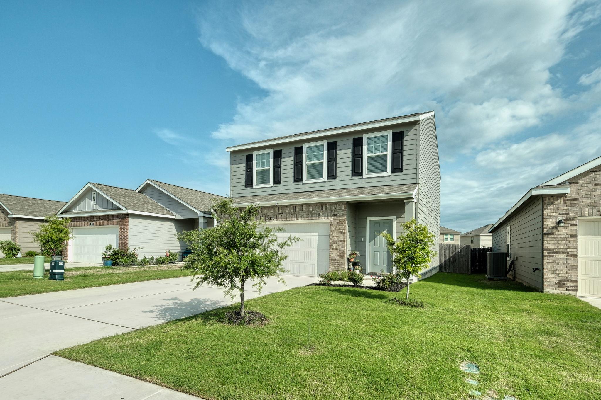 220 Wonderful Life Way, Jarrell, TX 76537