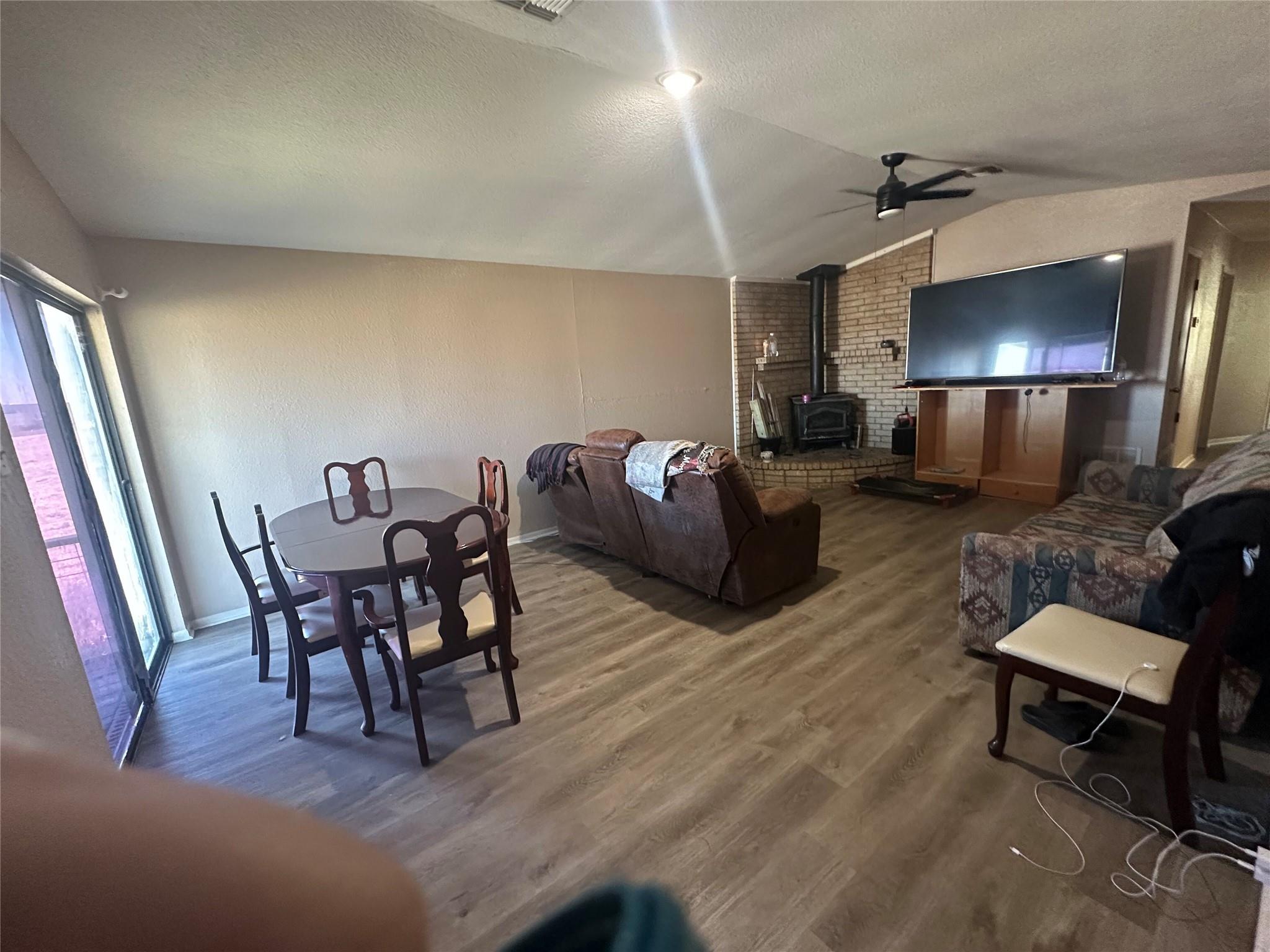 9796 E Us Highway 190, Rogers, TX 76569