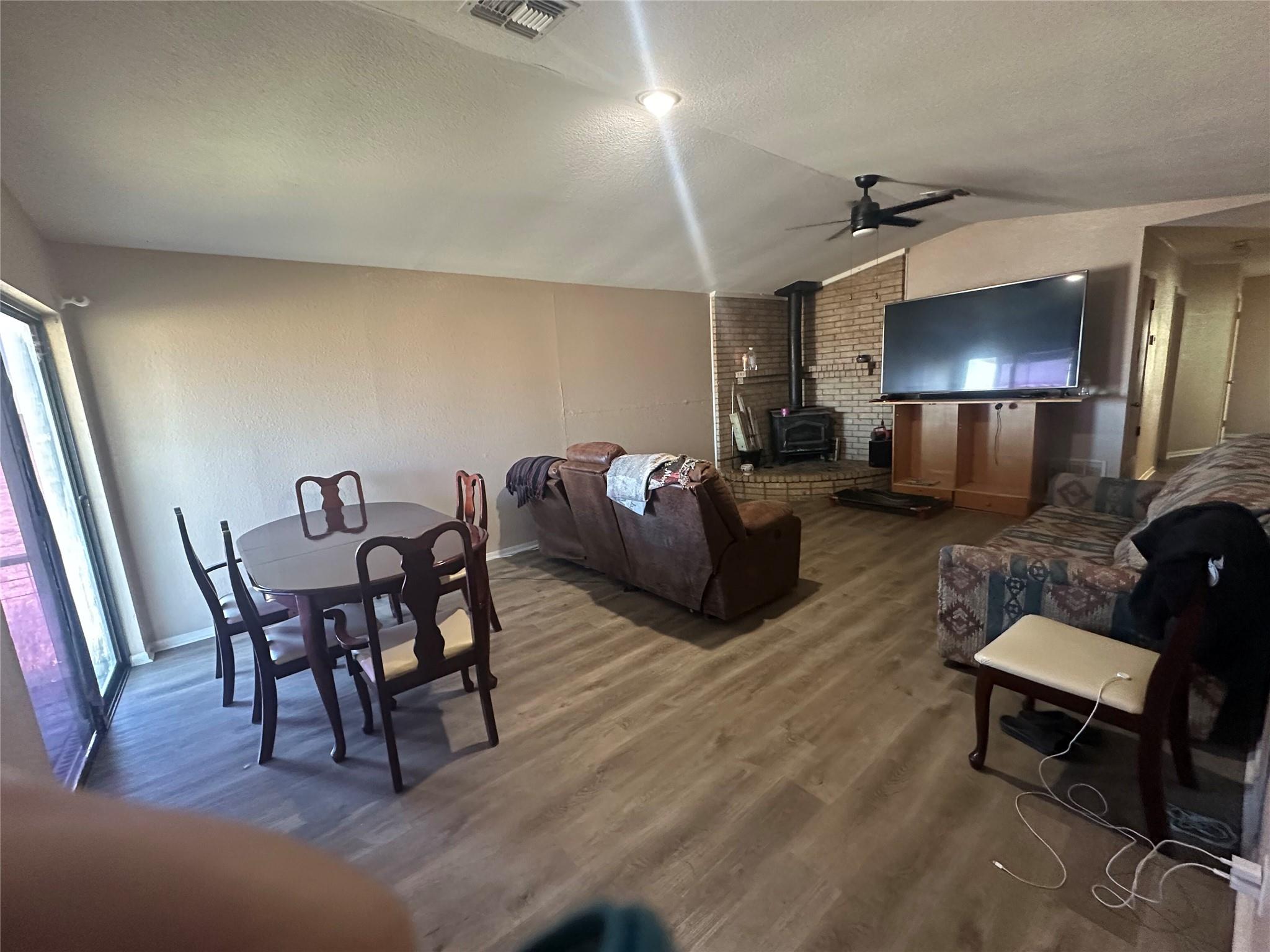 9796 E Us Highway 190, Rogers, TX 76569