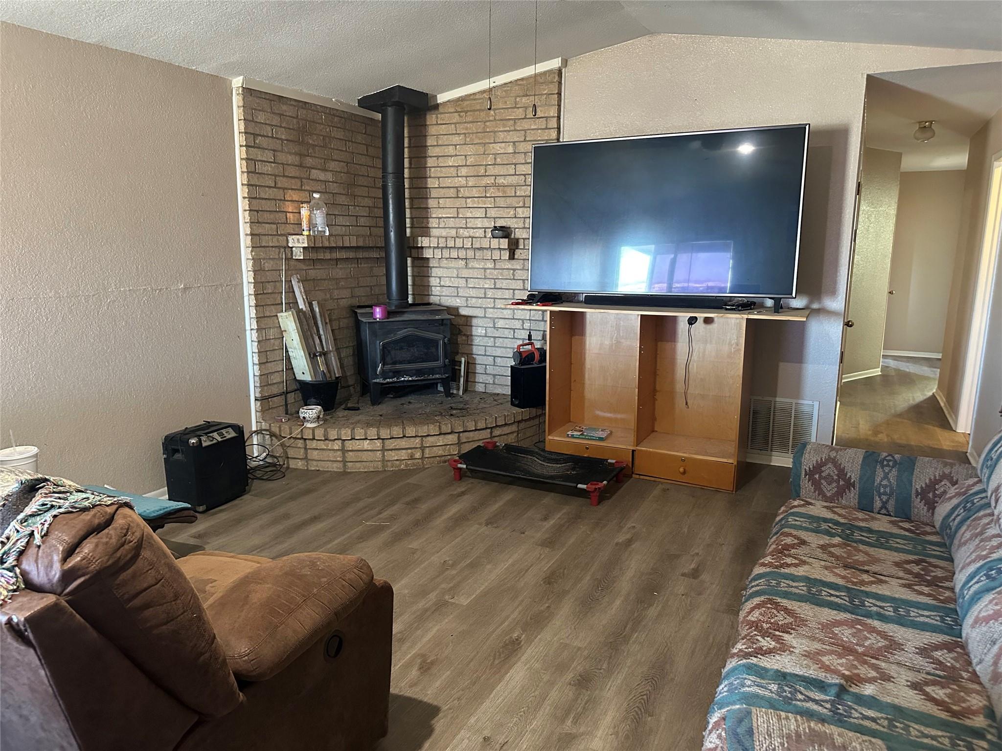 9796 E Us Highway 190, Rogers, TX 76569